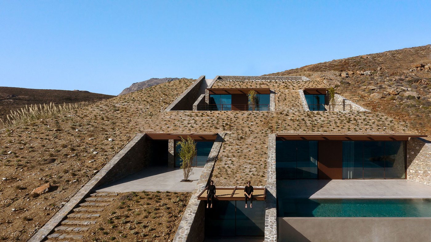 imagen 4 de Ncaved House, una casa de diseño y lujo semienterrada en una colina griega.