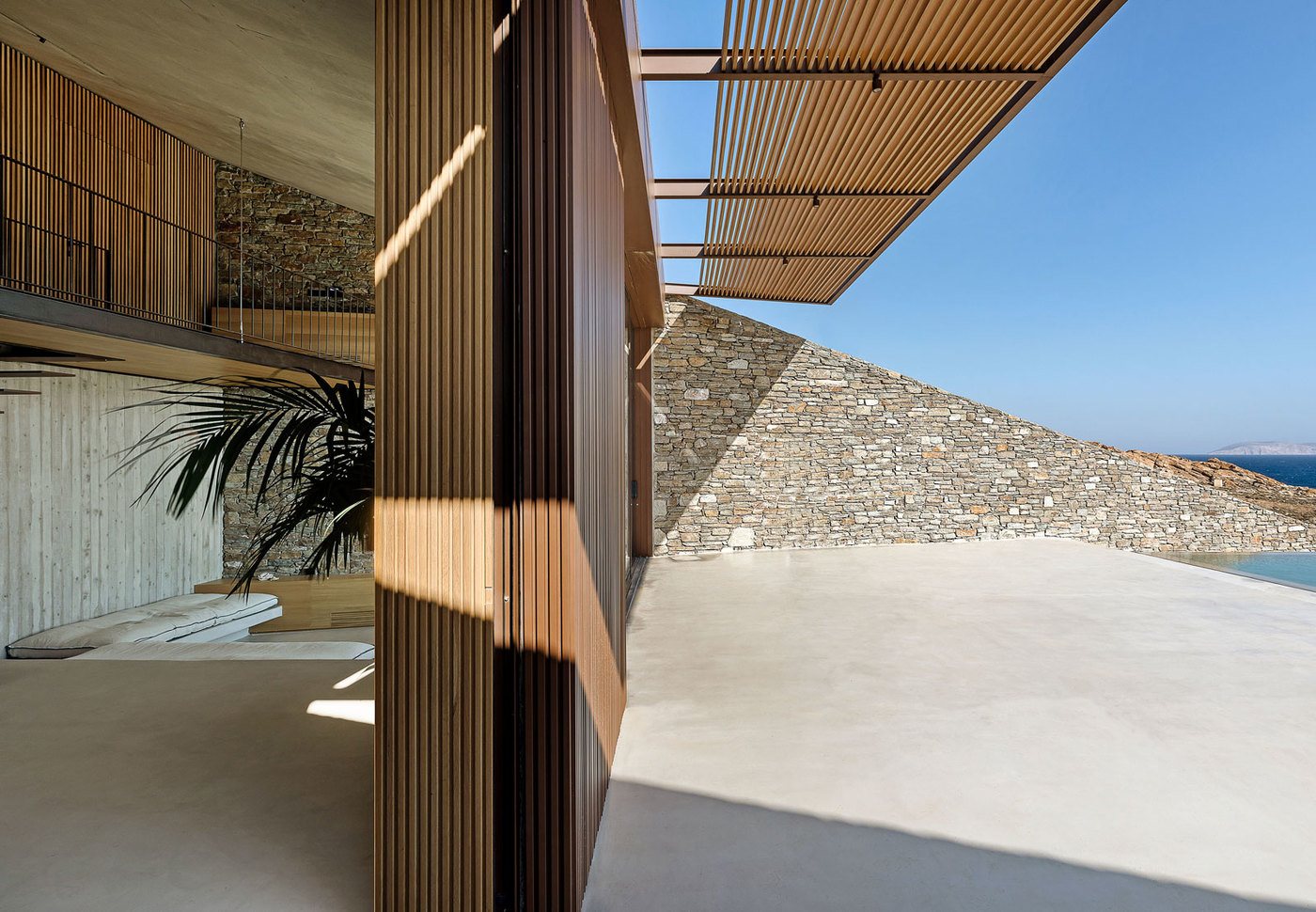 imagen 17 de Ncaved House, una casa de diseño y lujo semienterrada en una colina griega.