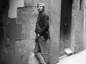 Steven Munar presenta el primer single y vídeo de su próximo disco.