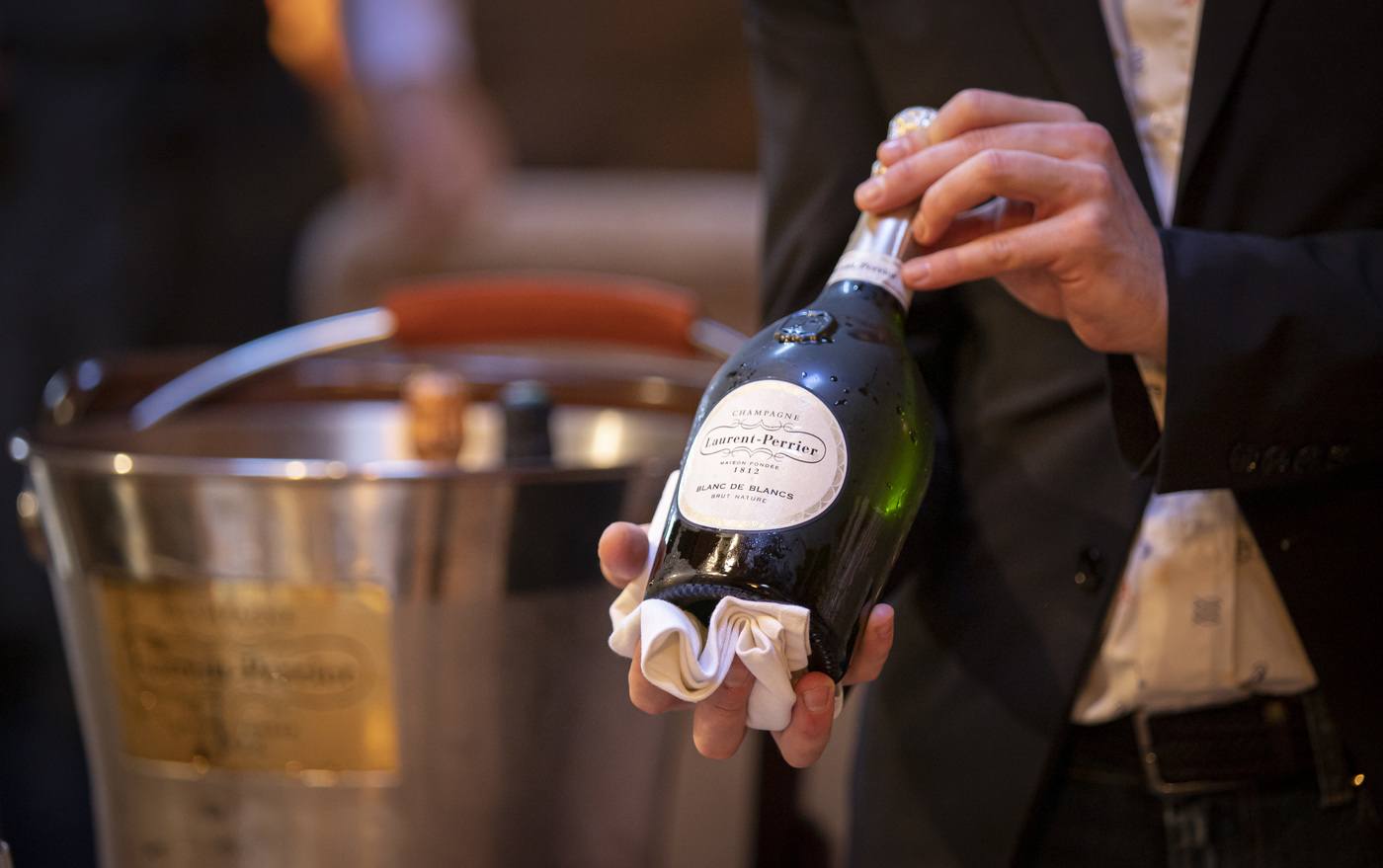 imagen 3 de Estimar y Laurent Perrier: alta cocina y champagne francés a domicilio en Madrid.