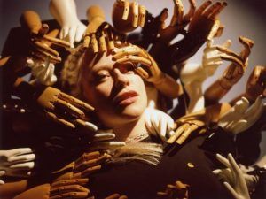 La cantautora Anna B Savage publica un single con una bonita y tierna canción.