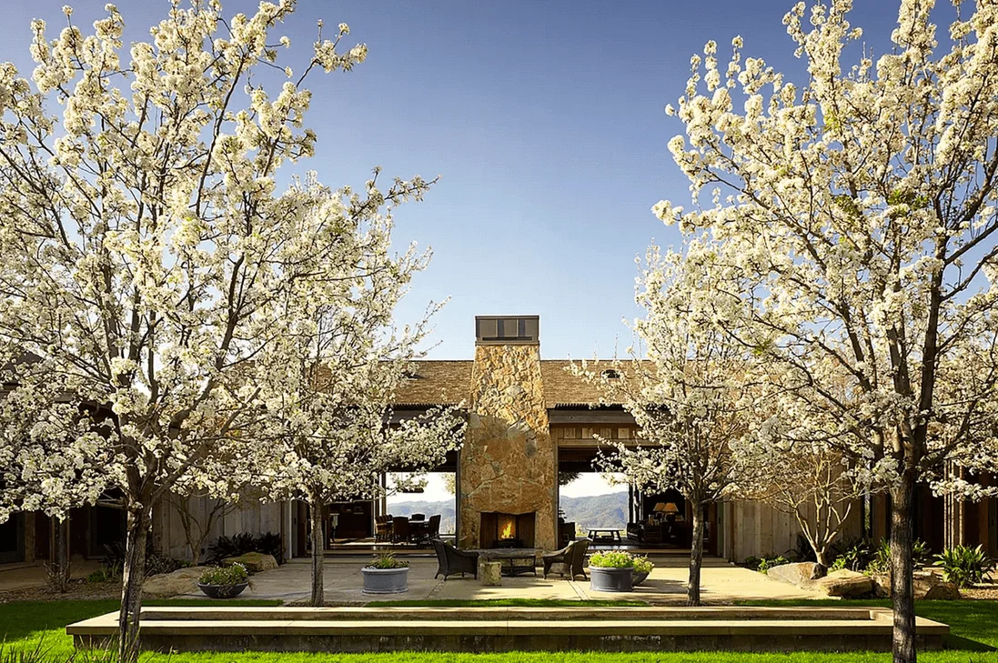 imagen 2 de Pritchard Hill Compound, una casa de lujo entre viñedos en el corazón de Napa Valley.