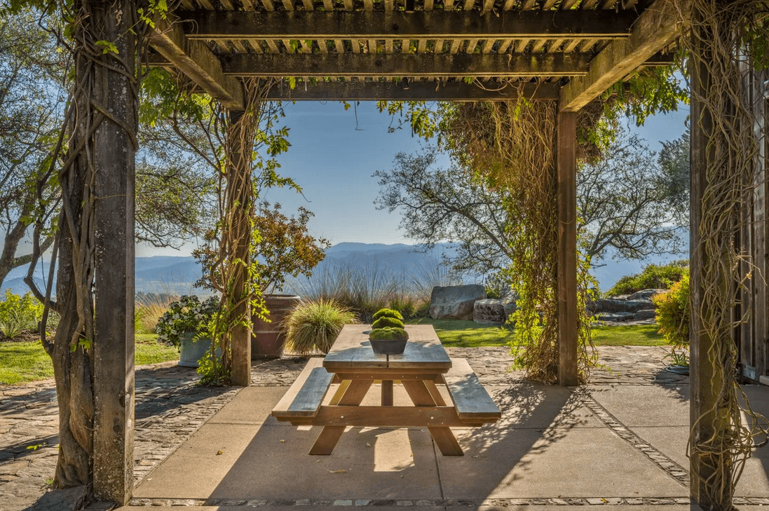 imagen 9 de Pritchard Hill Compound, una casa de lujo entre viñedos en el corazón de Napa Valley.