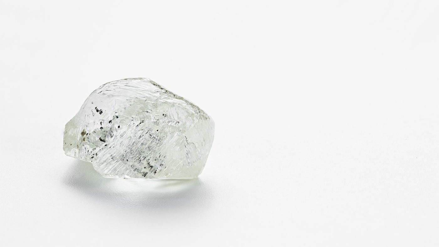 imagen 2 de Alrosa celebra su subasta número 100 de diamantes grandes poniendo en venta uno de 242 quilates.