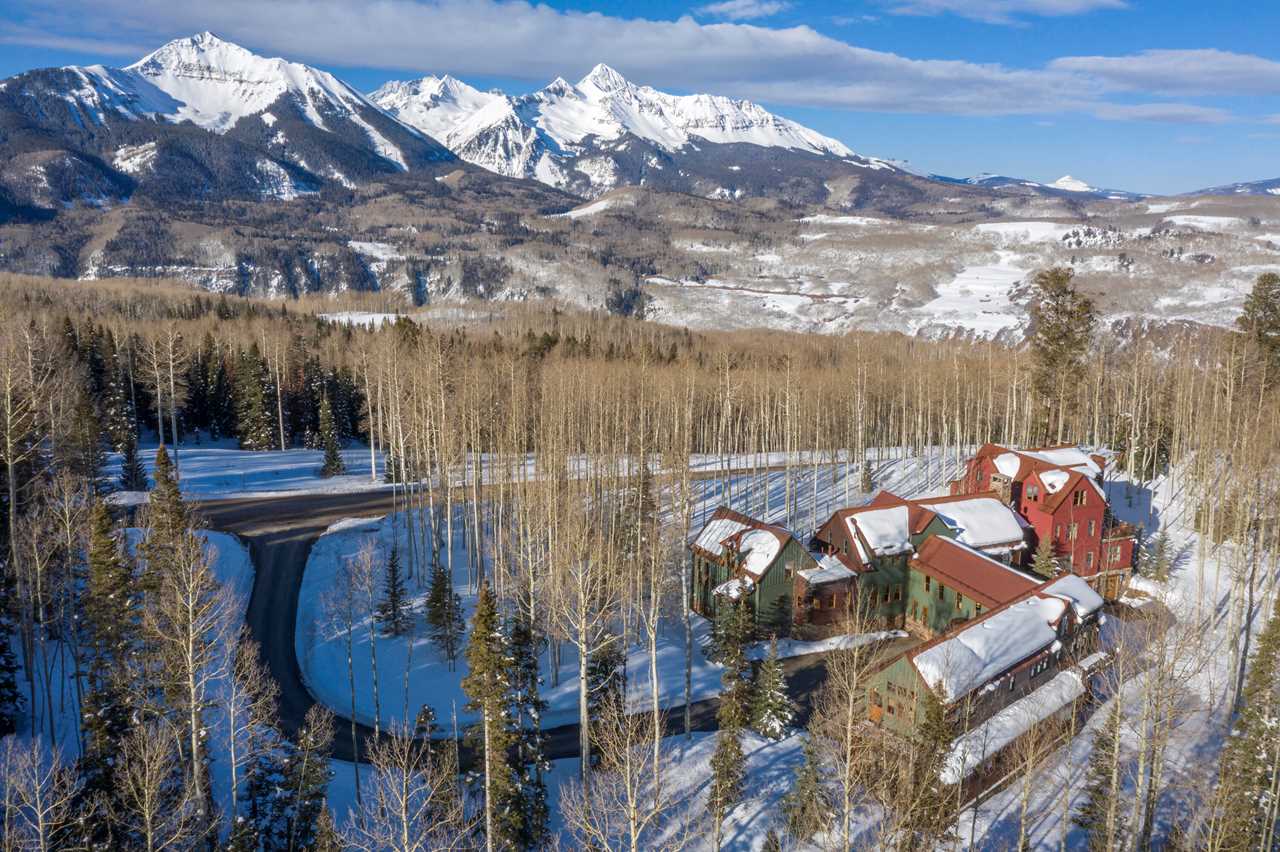 imagen 15 de El cómico Jerry Seinfeld vende su casa de esquí en Telluride.