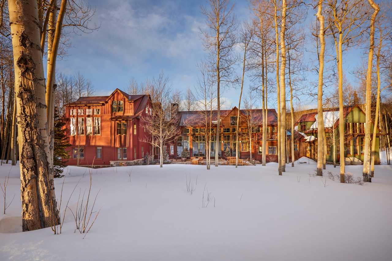 imagen 12 de El cómico Jerry Seinfeld vende su casa de esquí en Telluride.