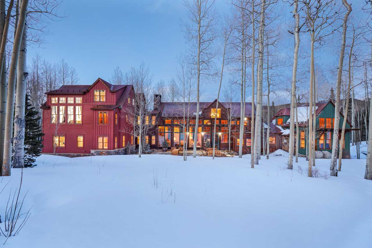 imagen 13 de El cómico Jerry Seinfeld vende su casa de esquí en Telluride.