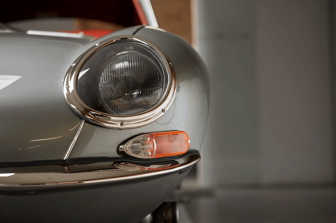 imagen 8 de Helm estrena la mejor restauración del mítico Jaguar E-Type.