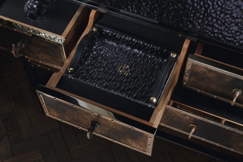 imagen 5 de Black Bowmore Archive Cabinet, el whisky del medio millón de euros.