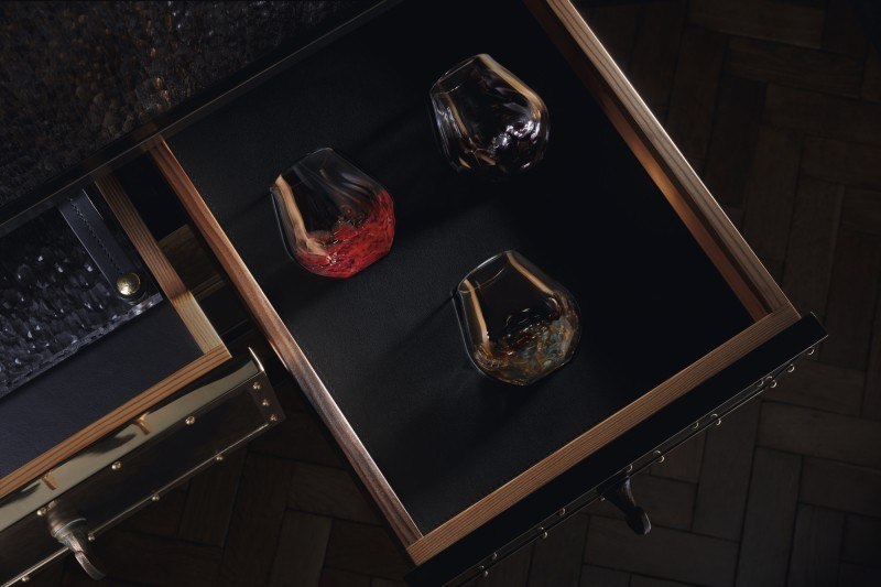 imagen 8 de Black Bowmore Archive Cabinet, el whisky del medio millón de euros.