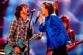 imagen 3 de El cantante de los Stones, Mick Jagger, y el líder de Foo Fighters, Dave Grohl, juntos.