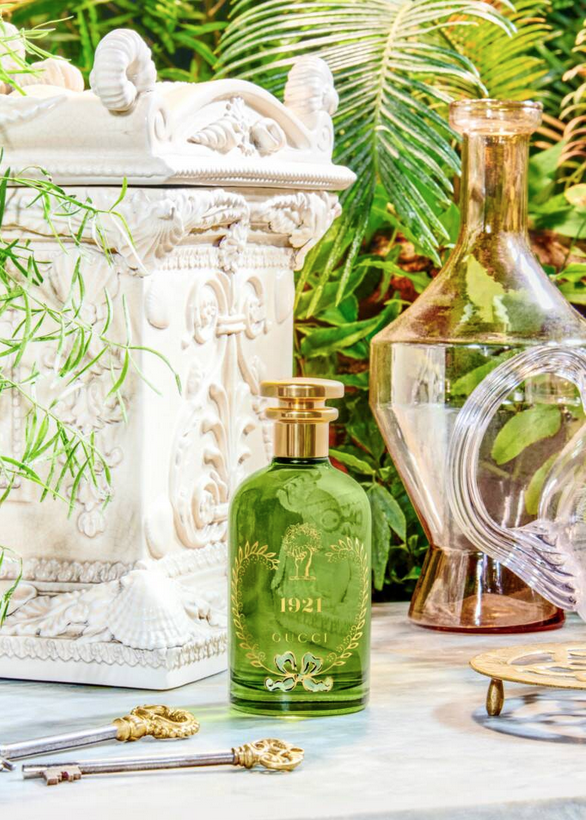 imagen 3 de 1921. El perfume The Alchemist’s Garden que celebra el centenario de Gucci.