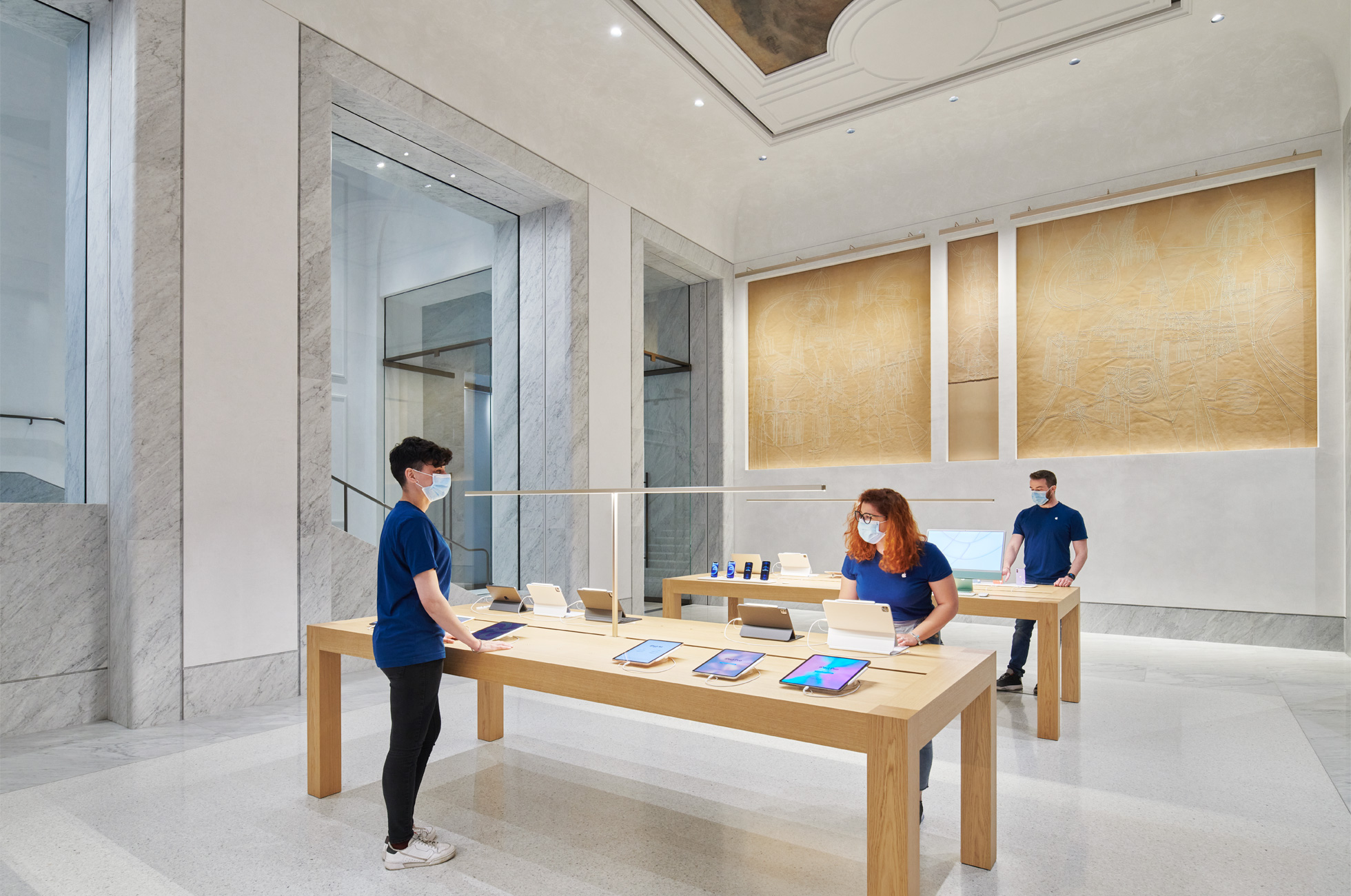 imagen 9 de Apple estrena tienda en un edificio histórico de la Via del Corso, en el corazón de Roma.