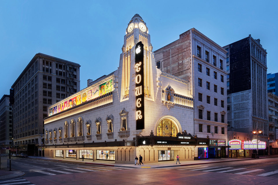 imagen 1 de Apple Tower Theatre es una de las tiendas más espectaculares del mundo.