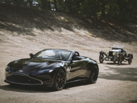 Así celebra Aston Martin los 100 años de su coche deportivo más antiguo.