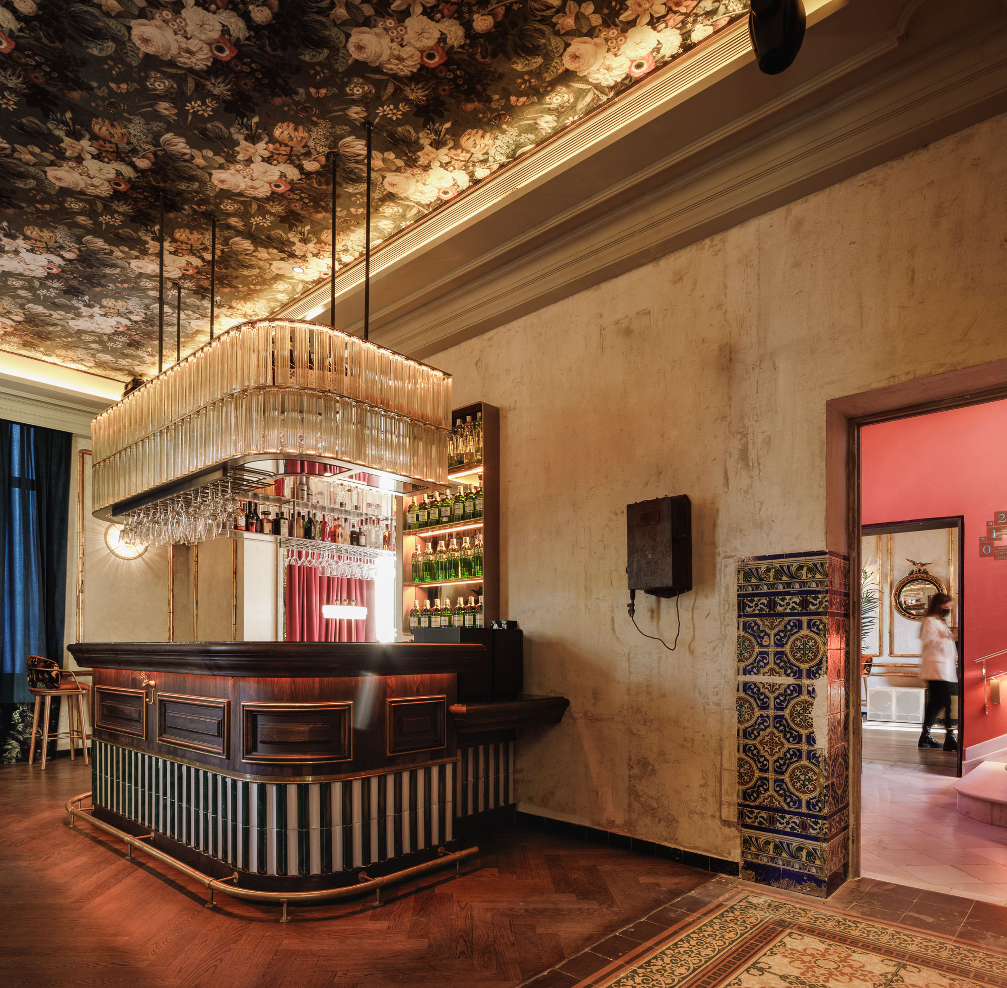 imagen 20 de Casa Ozama, el restaurante más suntuoso de Sevilla.