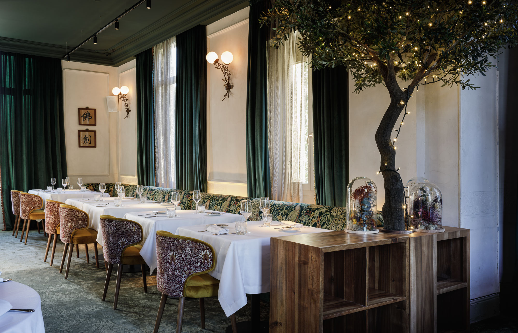 imagen 16 de Casa Ozama, el restaurante más suntuoso de Sevilla.