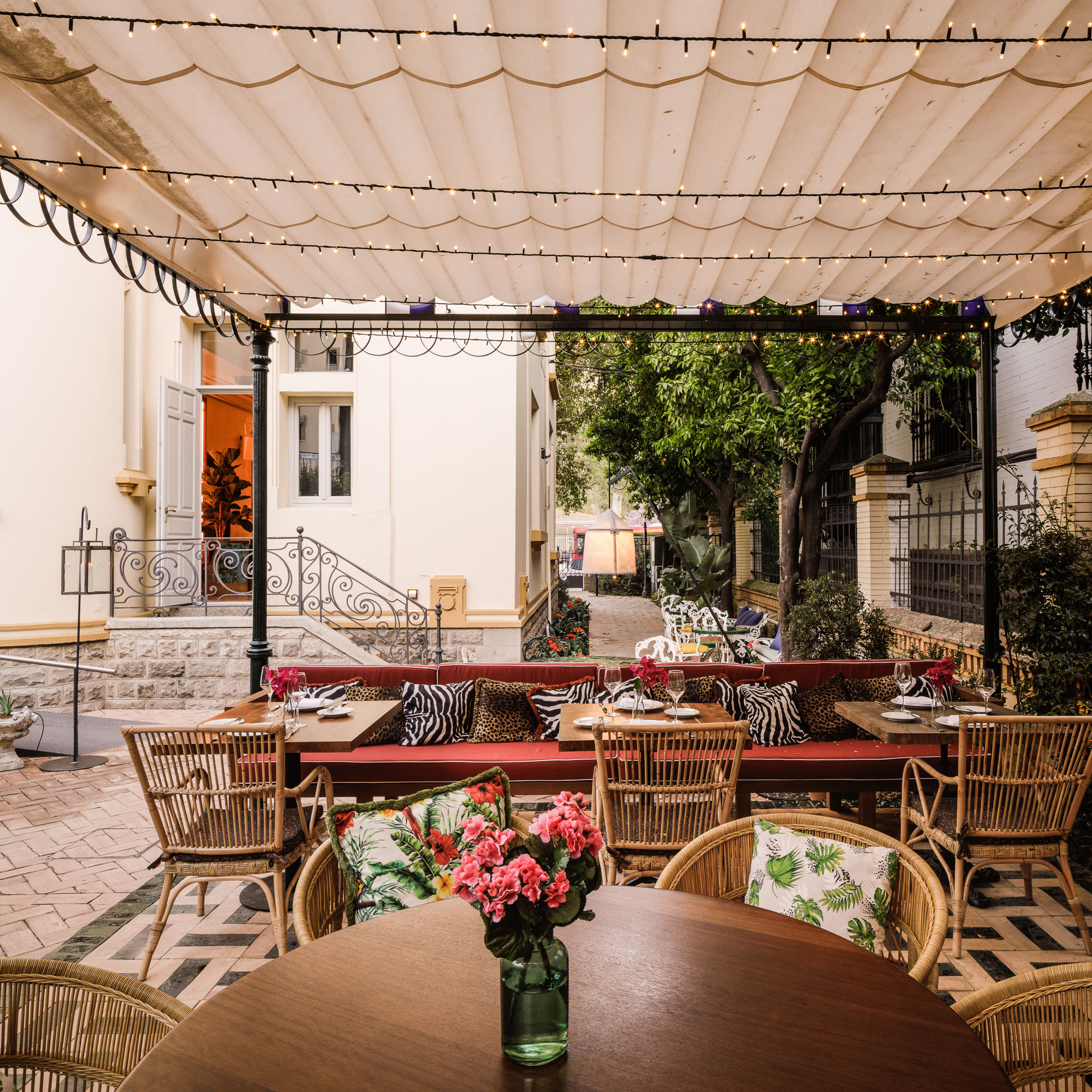 imagen 3 de Casa Ozama, el restaurante más suntuoso de Sevilla.