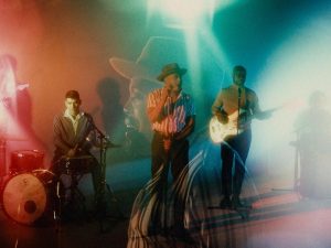 El quinteto de Indiana Durand Jones & The Indications presenta nuevo single y vídeo.