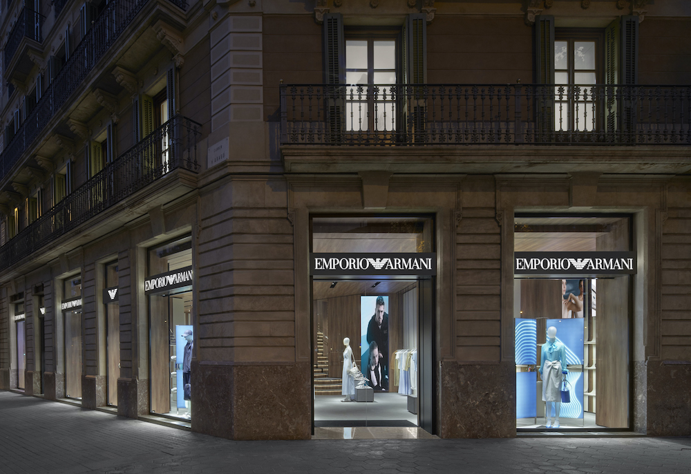 imagen 1 de Emporio Armani estrena tienda en Barcelona.