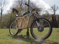 Electraply: una motocicleta de madera… y eléctrica.