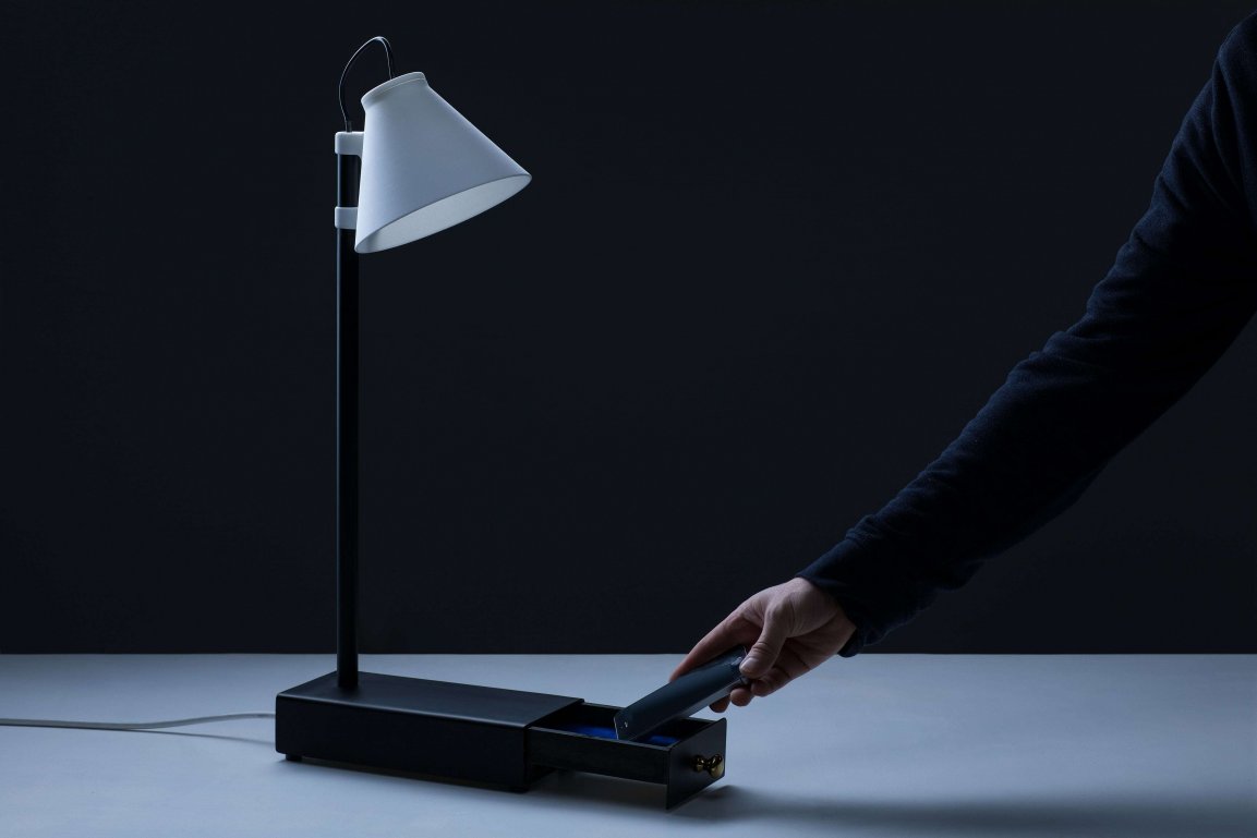 imagen 1 de Offline Lamp, una lámpara de mesa para desconectarte del mundo (por un rato).