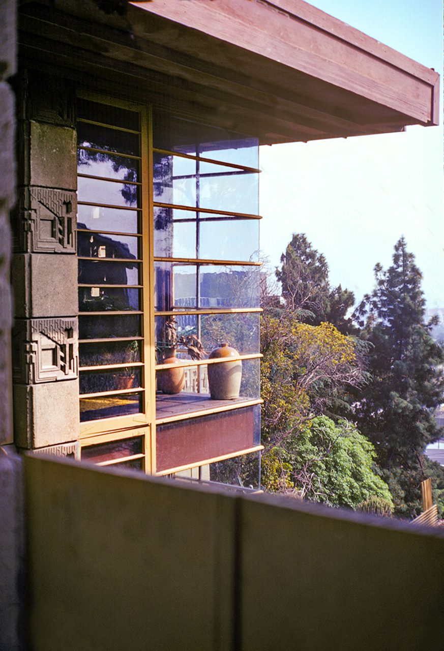 imagen 9 de Se vende la casa de los Freeman, obra y arte de Frank Lloyd Wright.