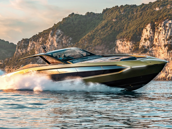 Tecnomar Lamborghini 63, el yate más deportivo del mundo ya está en el agua.