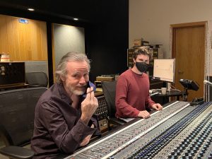 Ya está disponible el nuevo álbum del veterano cantante y compositor Jackson Browne.