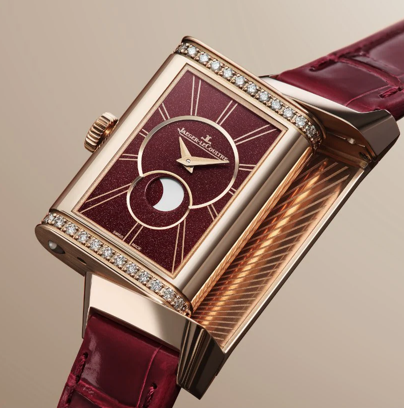 imagen 2 de Reverso One Duetto Moon: el reloj de otoño de Jaeger-LeCoultre presentado paro Amanda Seyfried.