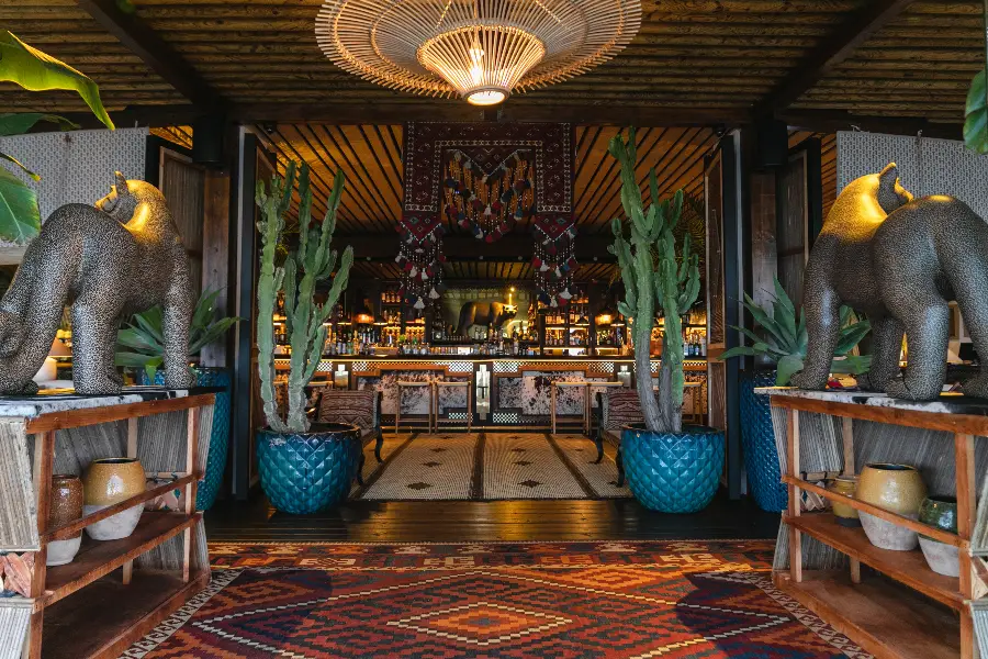 imagen 3 de Trocadero Estepona: la apuesta más chic para prolongar el verano.