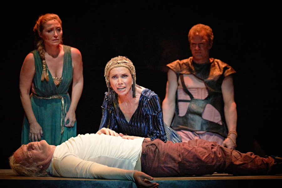 imagen 12 de La Compañía Nacional de Teatro Clásico sube a los escenarios madrileños Antonio y Cleopatra.