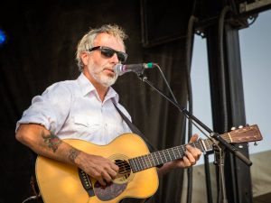 El aclamado cantautor canadiense John Wort Hannam publica un nuevo disco.