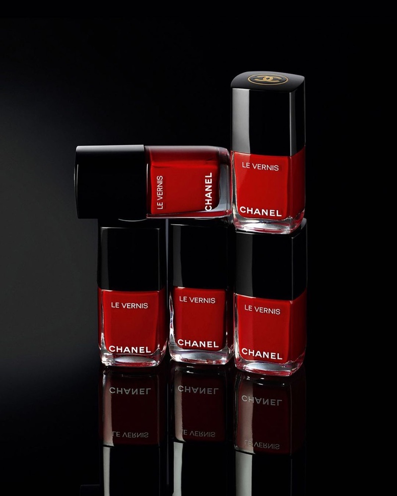 imagen 3 de Lo último de Chanel es una colección de maquillaje de fiesta.
