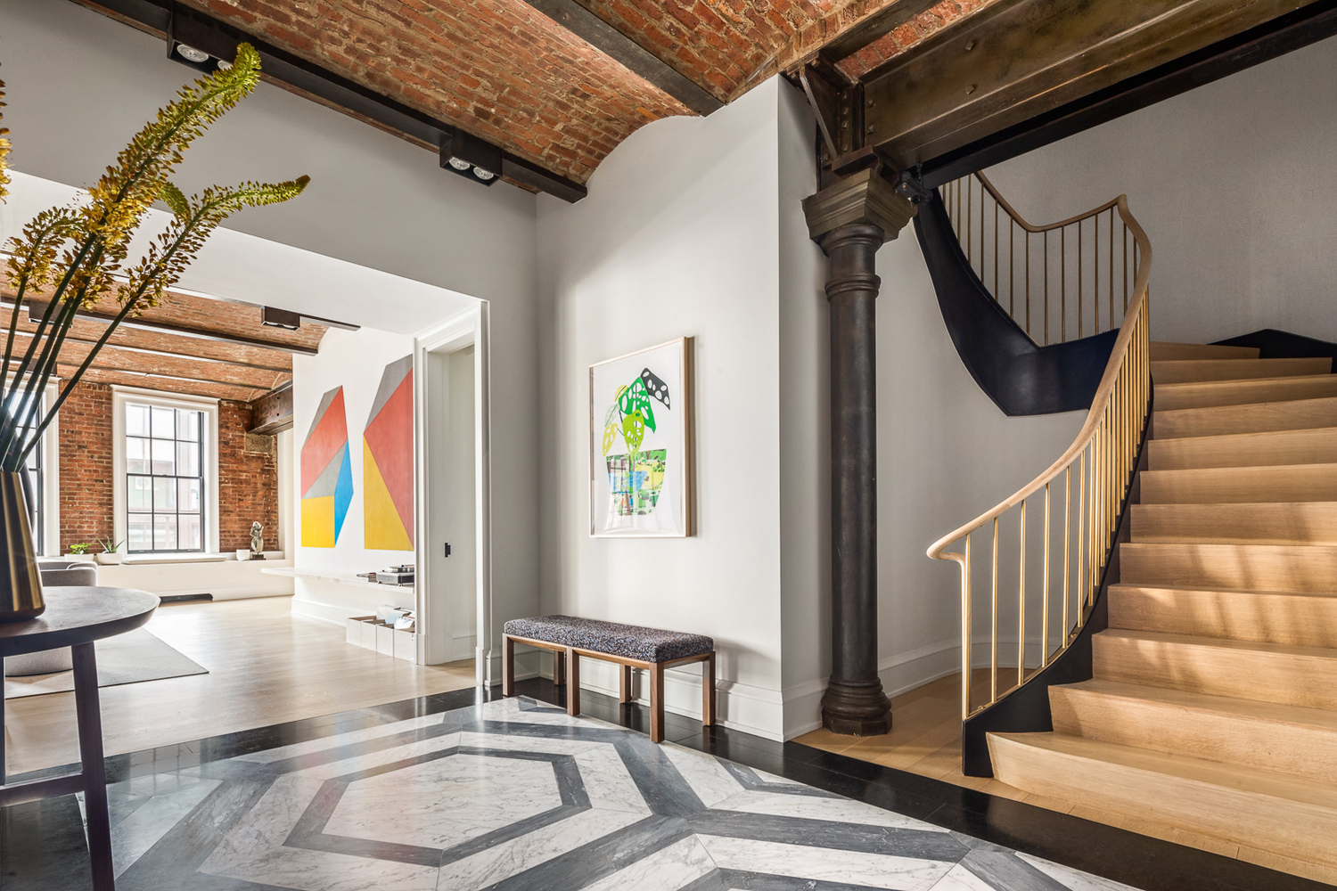 imagen 2 de Se vende el ático Puck V, un apartamento histórico en el Soho neoyorquino.