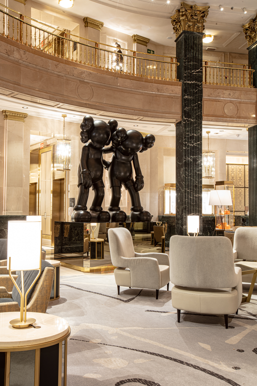 imagen 5 de El hotel Four Seasons Madrid esconde una colección de arte que puedes descubrir si sabes cómo.