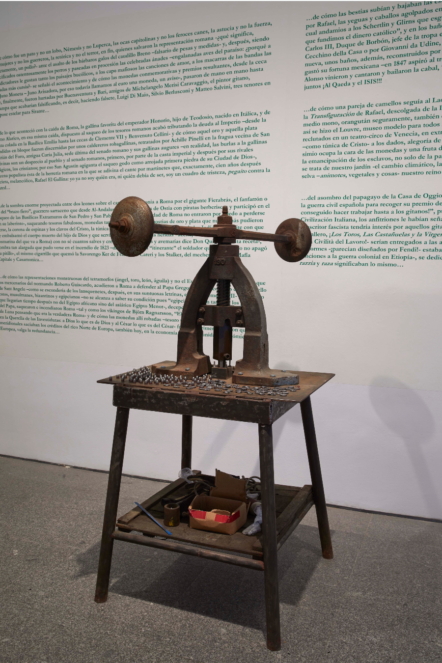 imagen 8 de Pedro G. Romero instala en el Reina Sofía sus ‘Máquinas de trovar’.