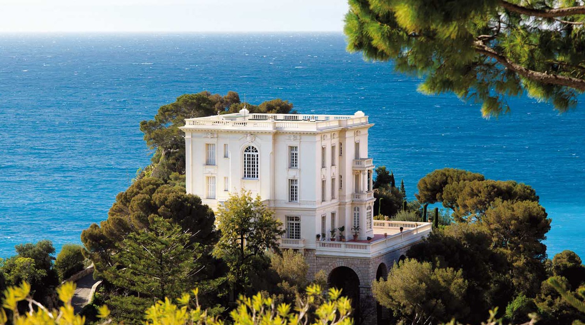 imagen 1 de Una noche Villa la Vigie, la casa de Karl Lagerfeld en la Riviera francesa.