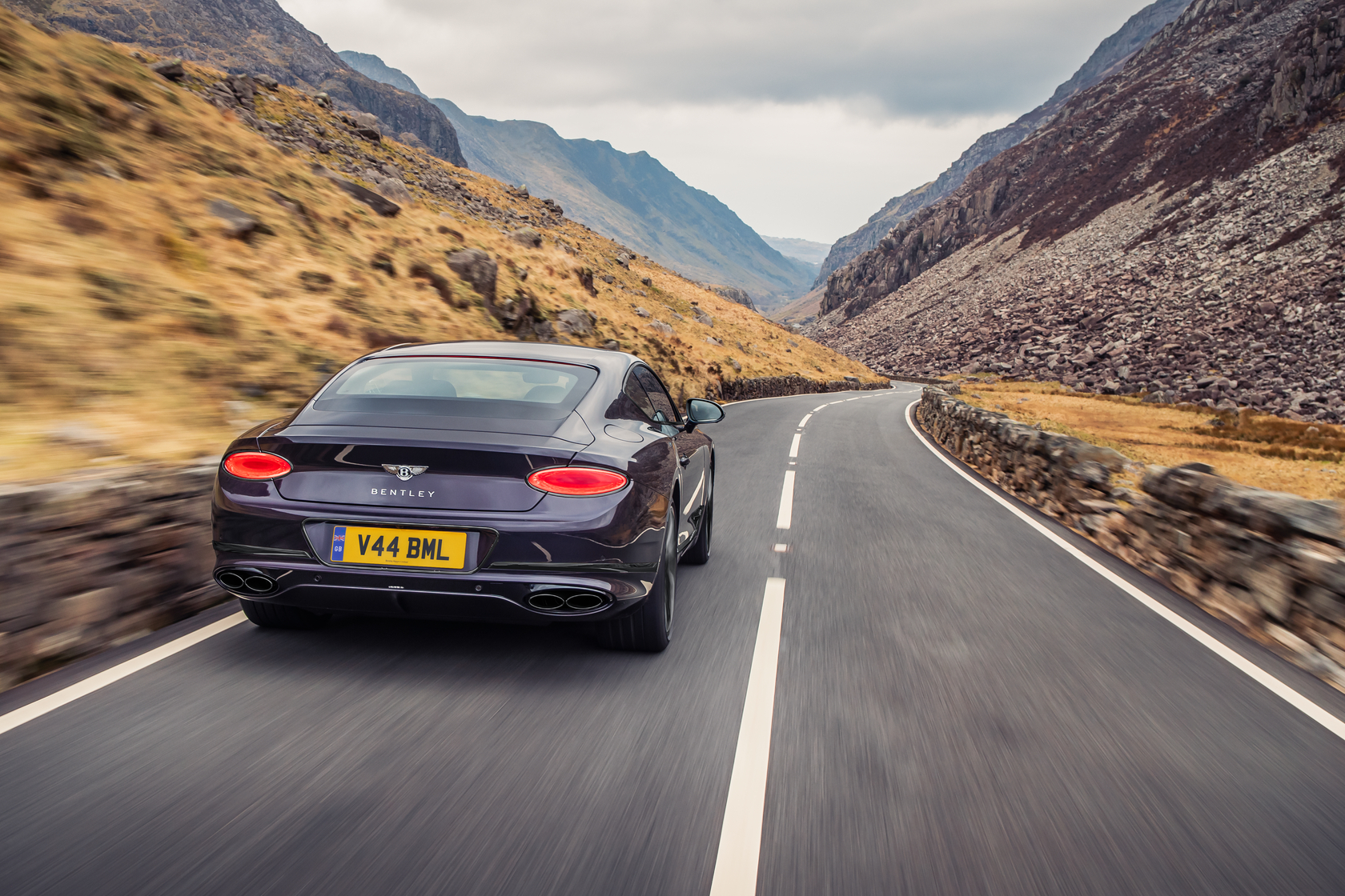 imagen 4 de Bentley Continental GT Mulliner Blackline Edition, el lujo superlativo.