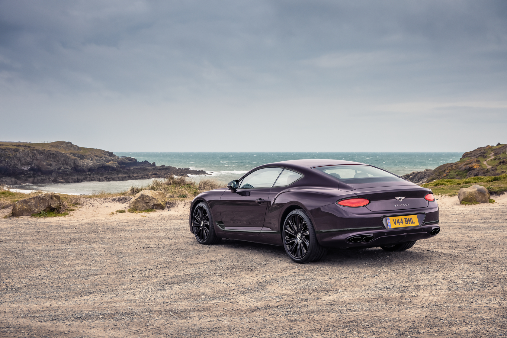 imagen 2 de Bentley Continental GT Mulliner Blackline Edition, el lujo superlativo.