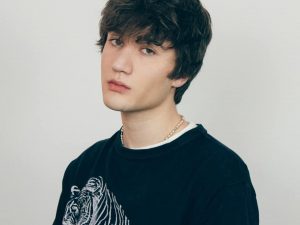 El músico británico Beaux publica un nuevo EP y comparte un primer vídeo.