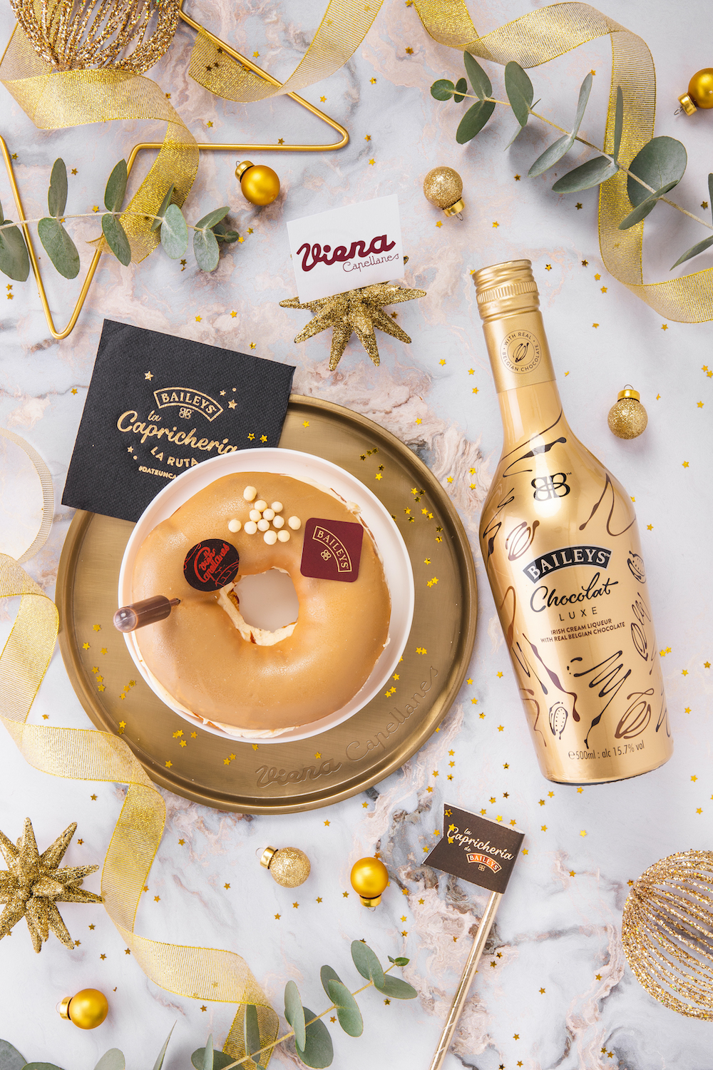 imagen 5 de Baileys y Viena Capellanes sirven el Roscón de Reyes más espirituoso.