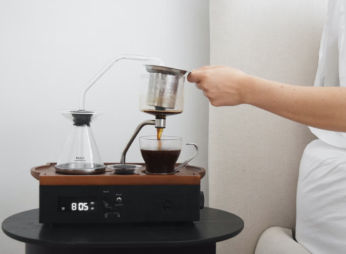 imagen 8 de Te presentamos un reloj despertador con olor y sabor a café (o té).