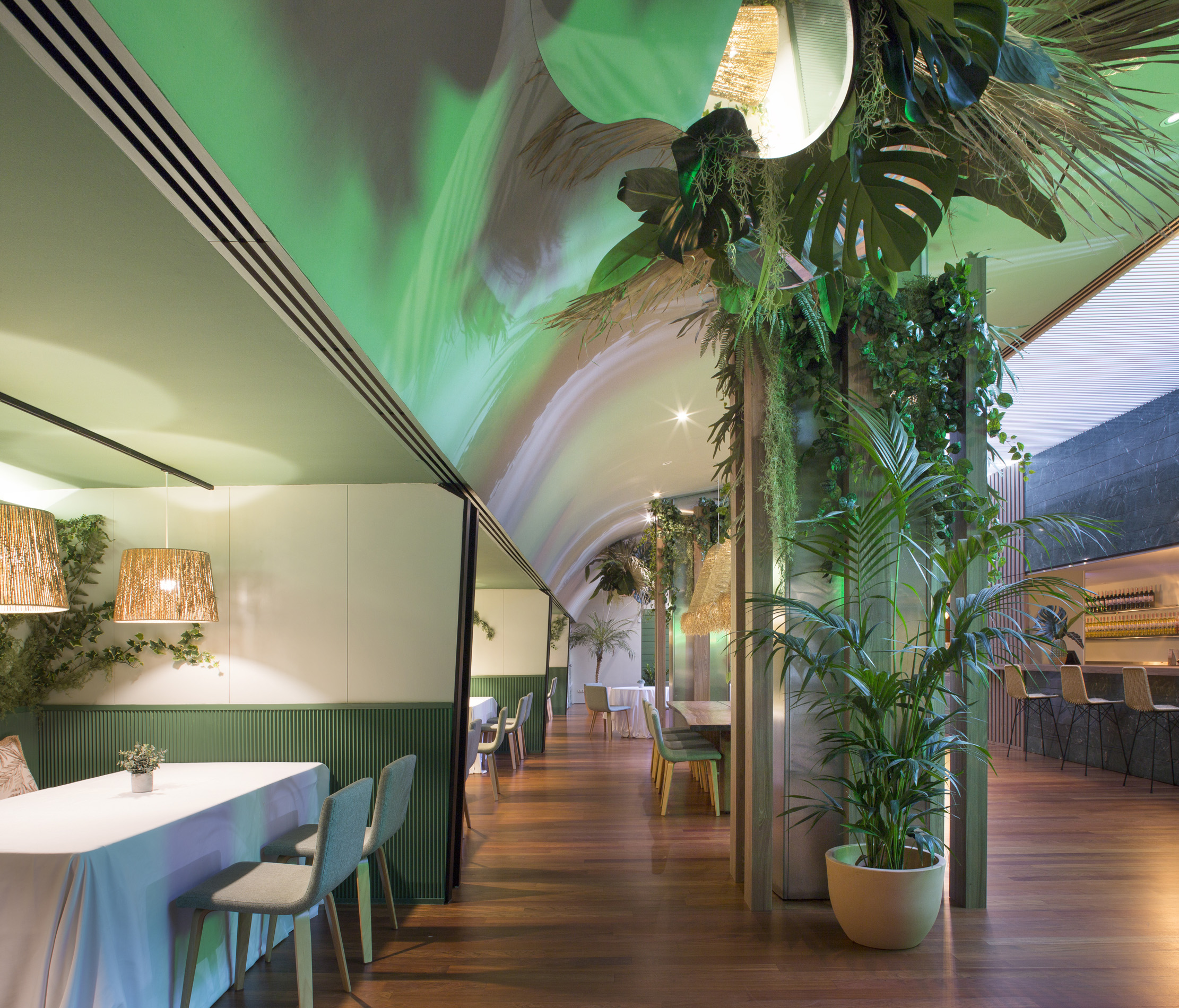 imagen 11 de Restaurante 2CERO7, un nuevo interiorismo espectacular de Pía Capdevila.
