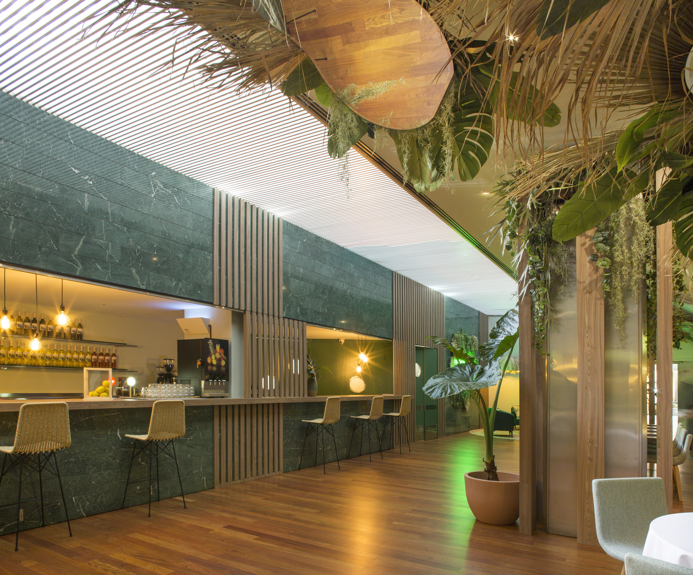imagen 17 de Restaurante 2CERO7, un nuevo interiorismo espectacular de Pía Capdevila.
