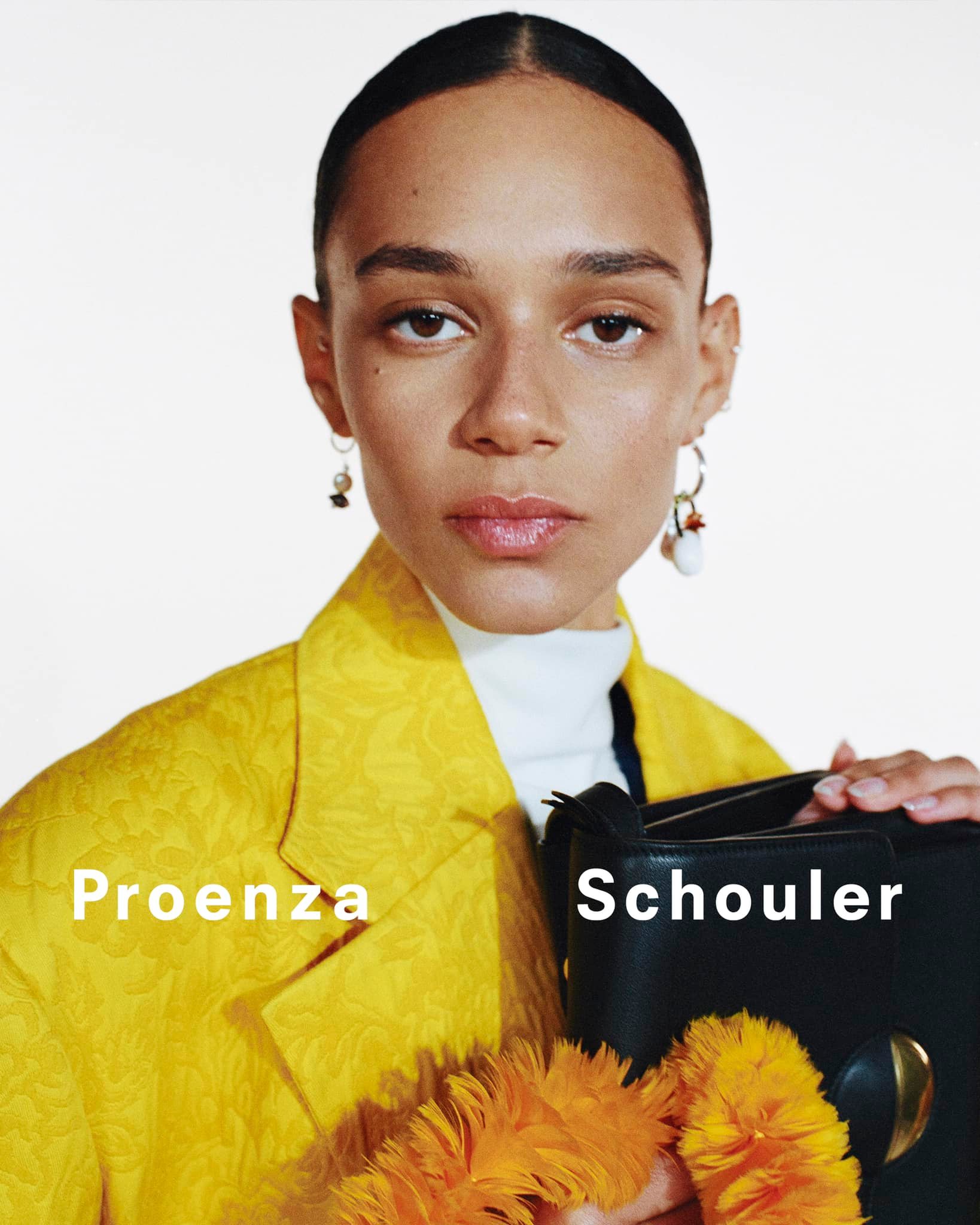 imagen 3 de Binx Walton presenta la primavera de Proenza Schouler.