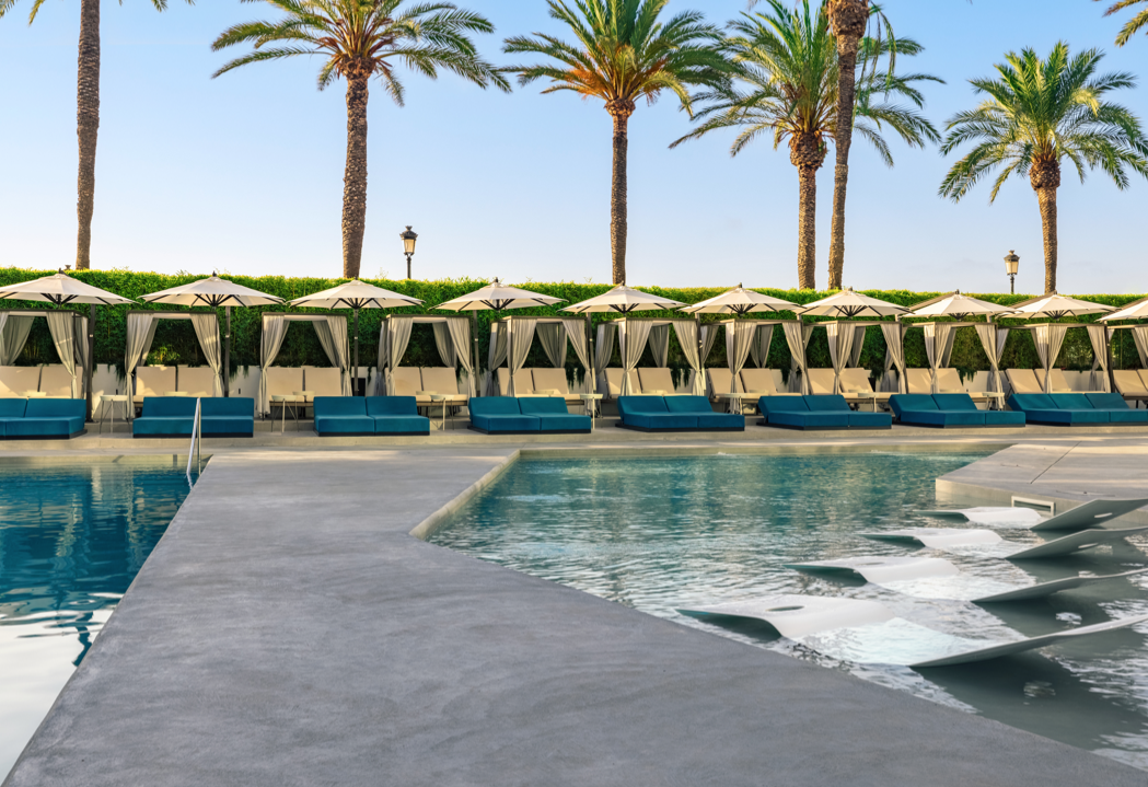 imagen 25 de El hotel W Ibiza reabre en abril ¿qué mejor excusa para escaparse a esta isla Pitiusa?