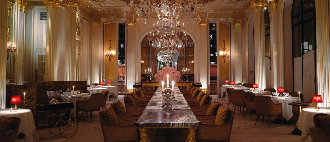 imagen 2 de ¿Sabes qué tienen en común los restaurantes de París Plaza Athénée, Le Relais Plaza y Monsieur Dior?