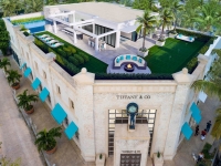 ¿Te imaginas como sería vivir en Palm Beach, junto a la playa y sobre una tienda de Tiffany & Co?