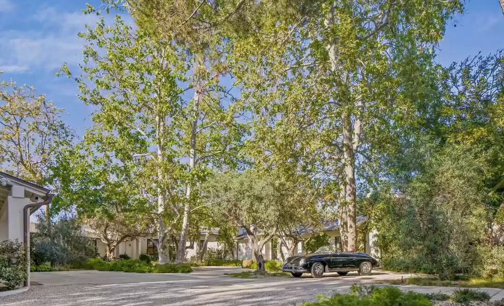 imagen 15 de Adam Levine (Maroon 5) y el ángel de Victoria’s Secret Behati Prinsloo venden su casa en Pacific Palisdes, California.
